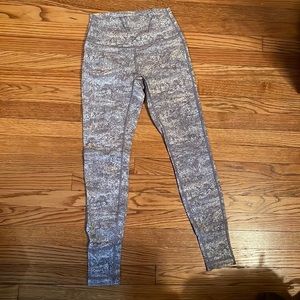 Full length Lululemon patterned leggings